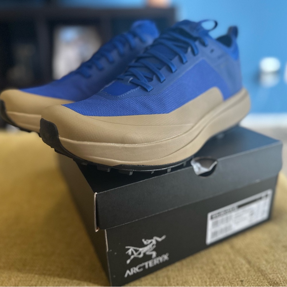 Brand new Sylan Gore-Tex shoes in exclusive color!
